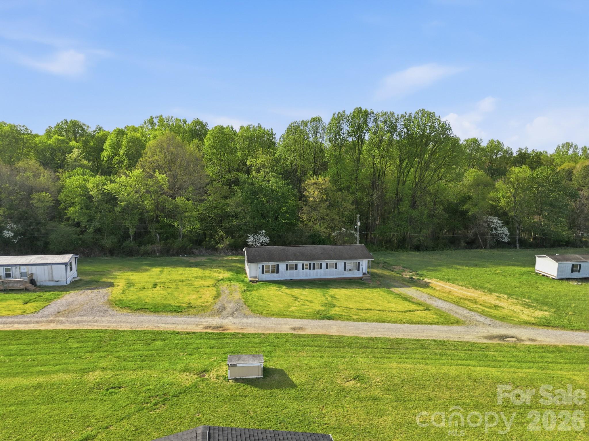 Photo 4 of House for sale at 114/116/137/154 Harrington Pl Dr, Taylorsville, NC 28681 | MLS# 4421001 | Listing updated on 2026-09-03
