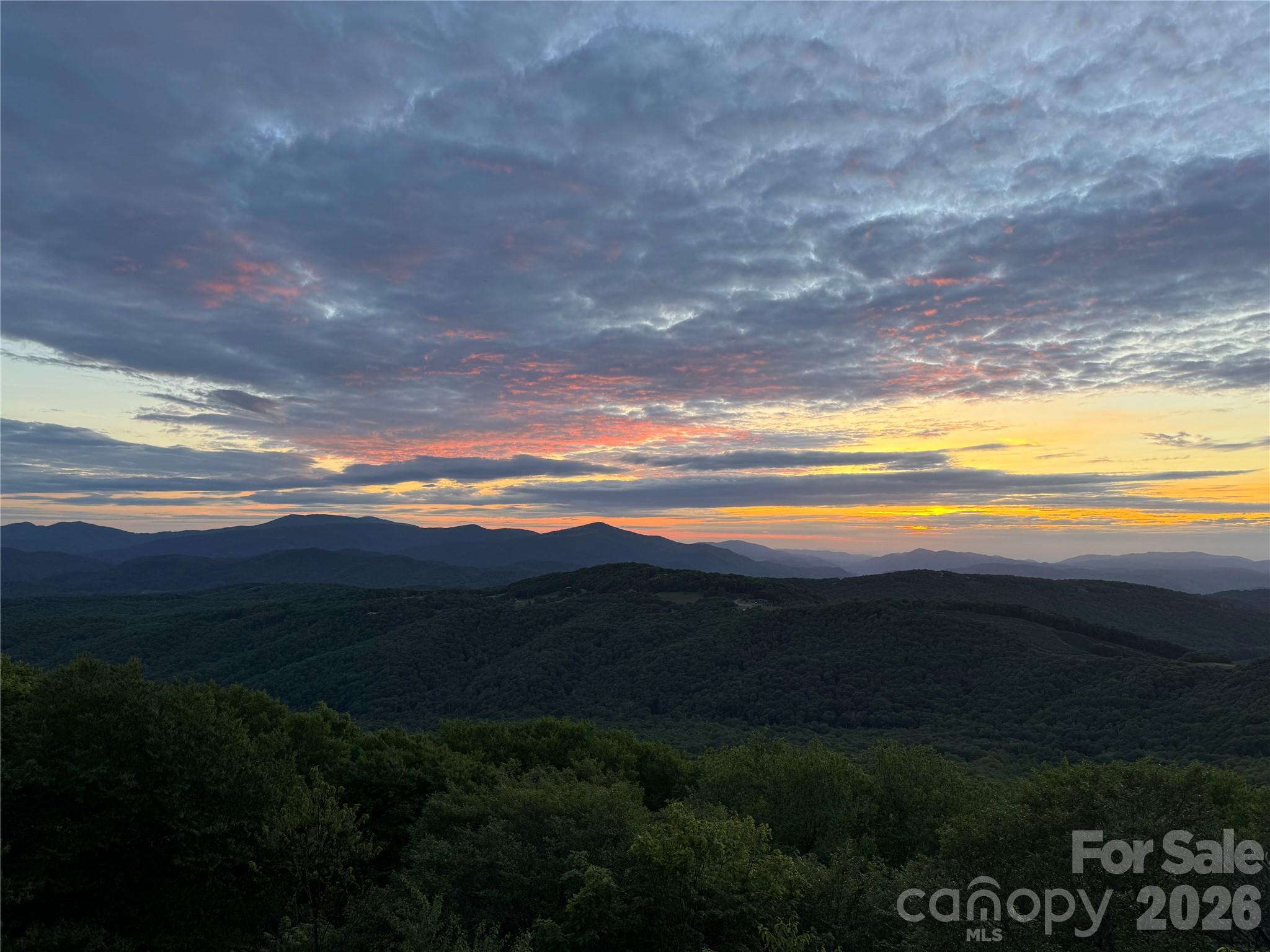Listing Photo 2 - Condo for sale in building located at 132 Rocky Top, Sugar Mountain, NC 28604