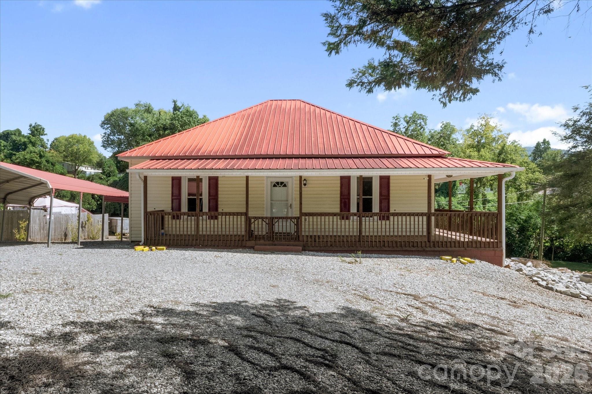 Photo 3 of Single family home for sale at 466 Miller Ave, Marion, NC 28752 | MLS# 4421157 | Listing updated on 2026-09-06
