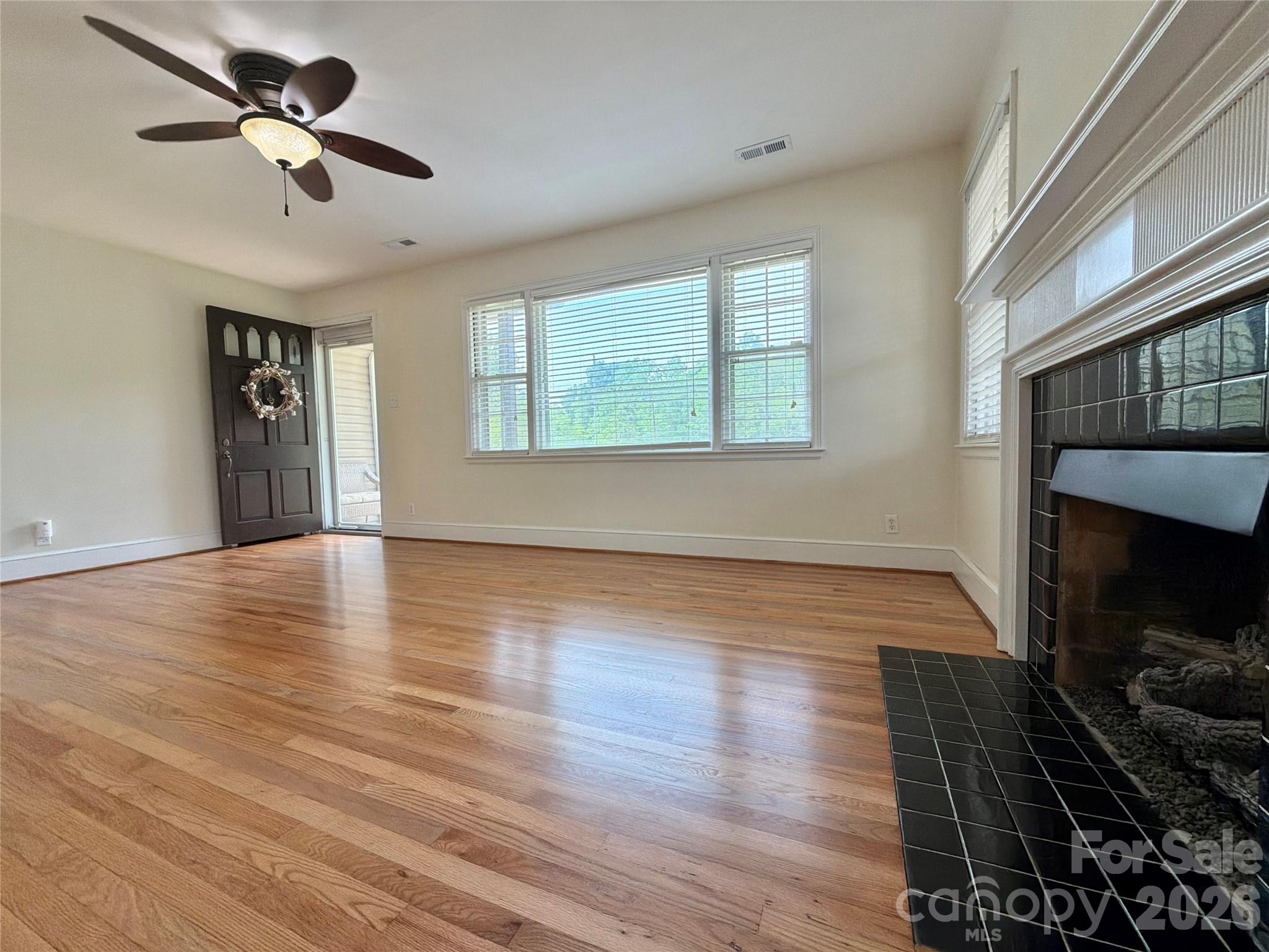 Photo 3 of Single family home for sale at 917 W Pine St, Blacksburg, SC 29702 | MLS# 4421178 | Listing updated on 2026-09-05