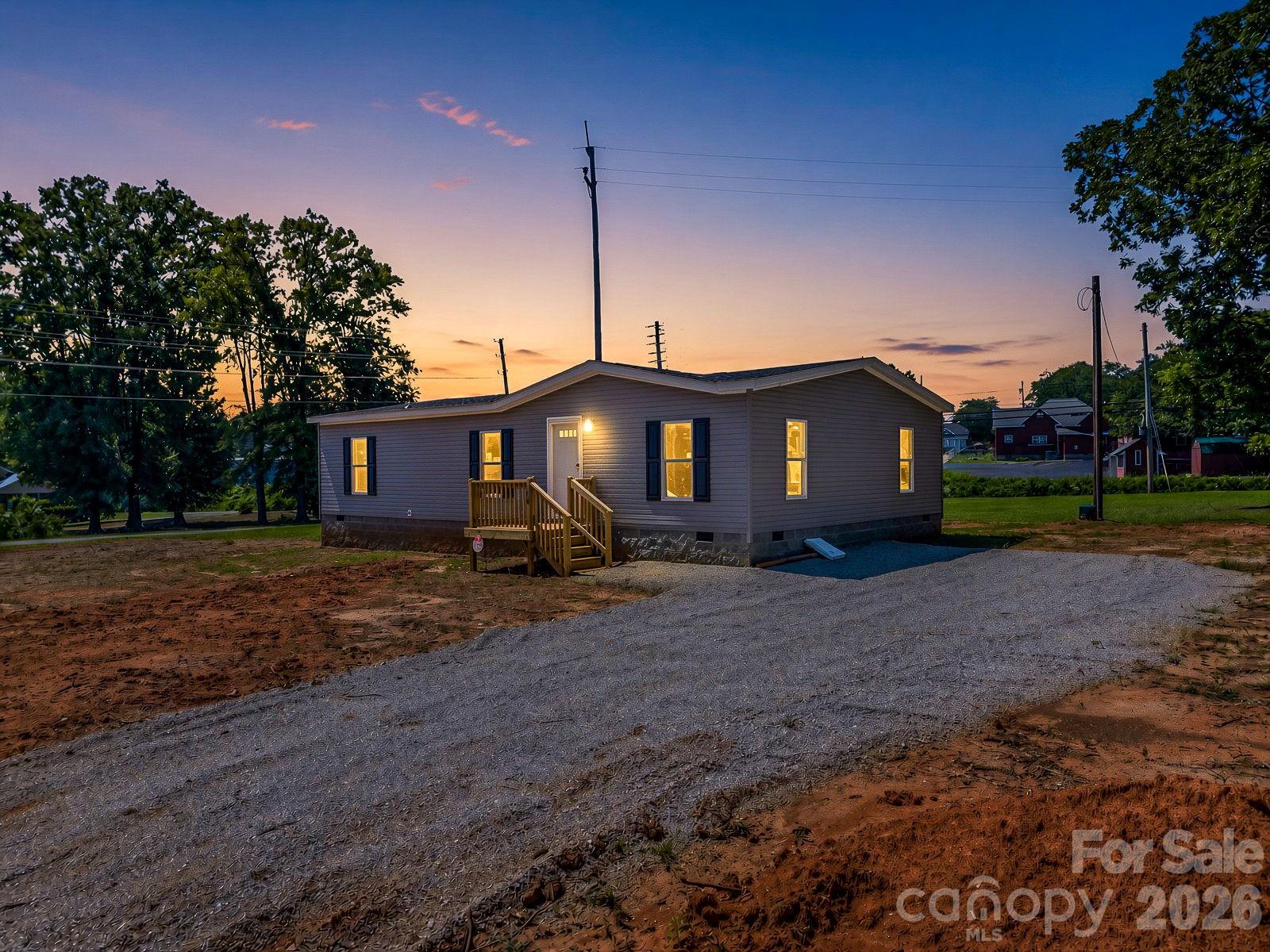 Photo 1 of Single family home for sale at 276 Mulberry St, Forest City, NC 28043 | MLS# 4421224 | Listing updated on 2026-09-04