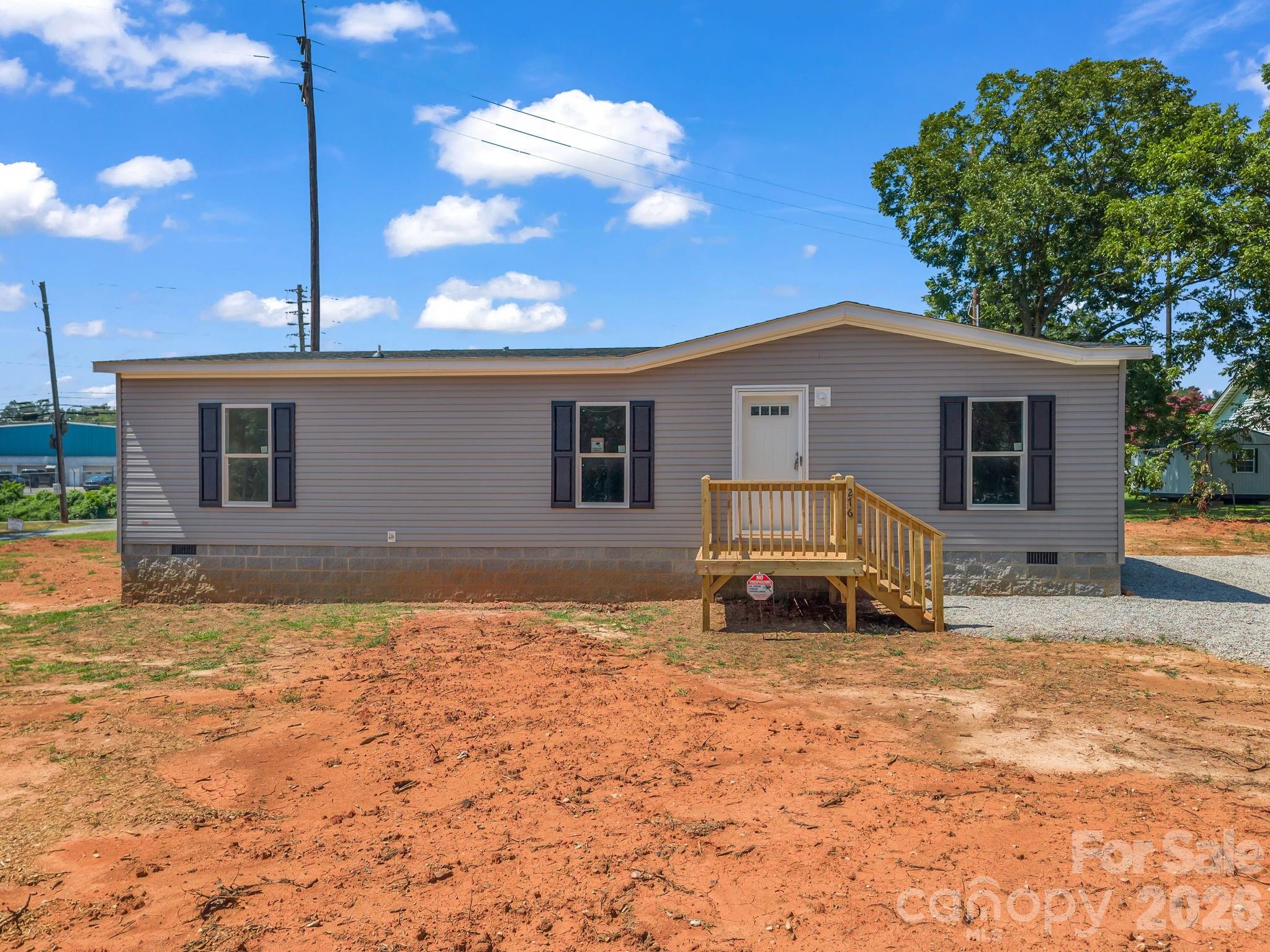 Photo 3 of Single family home for sale at 276 Mulberry St, Forest City, NC 28043 | MLS# 4421224 | Listing updated on 2026-09-04