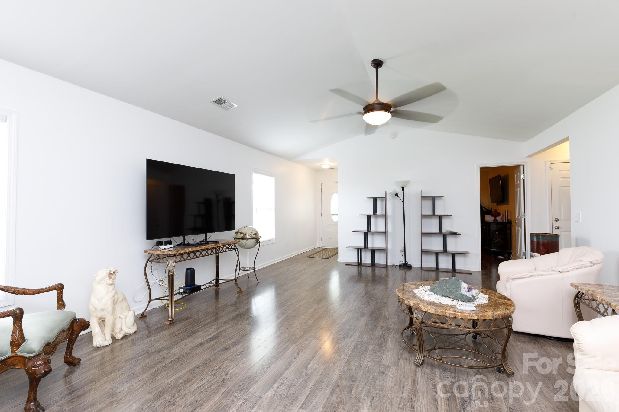 Photo 4 of Single family home for sale at 6 Weatherfield Dr, Elgin, SC 29045 | MLS# 4421285 | Listing updated on 2026-09-04