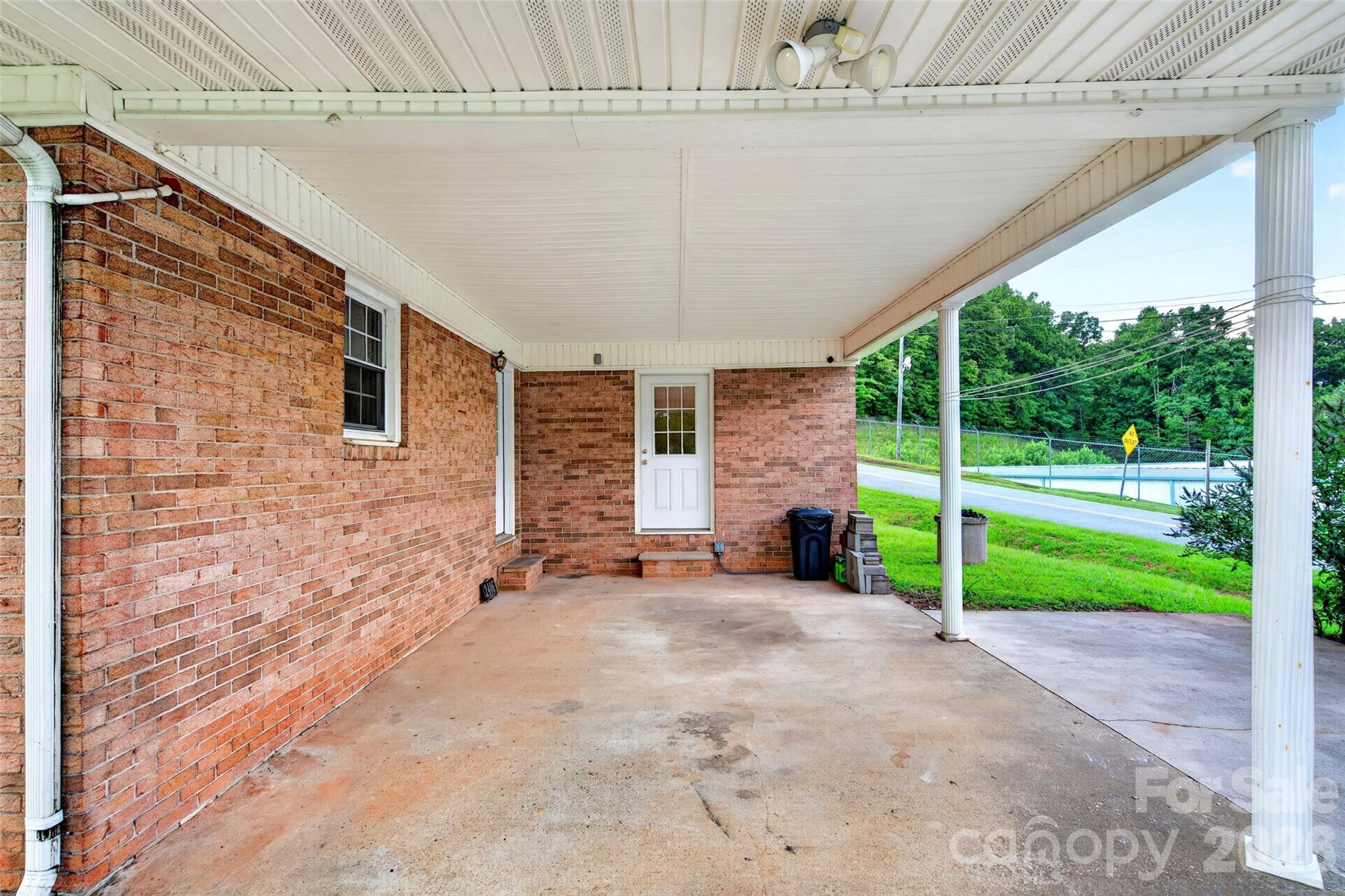 Photo 5 of Single family home for sale at 2406 Nix Crk Rd, Marion, NC 28752 | MLS# 4421289 | Listing updated on 2026-09-05