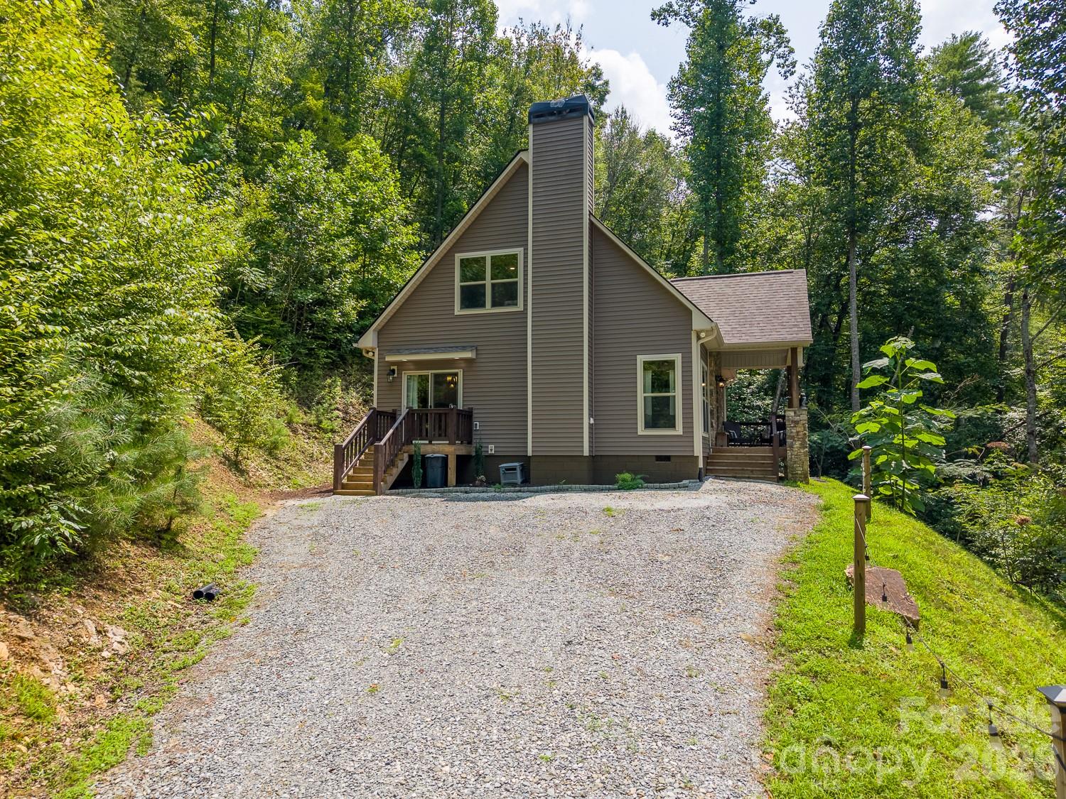 Photo 2 of Single family home for sale at 13 Cullsiah Cvs Rd, Robbinsville, NC 28771 | MLS# 4421353 | Listing updated on 2026-09-04