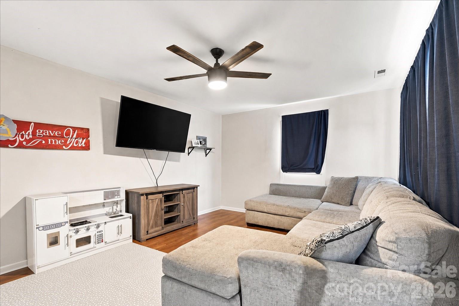 Photo 4 of Single family home for sale at 305 Poplar St, Gaffney, SC 29341 | MLS# 4421494 | Listing updated on 2026-09-04