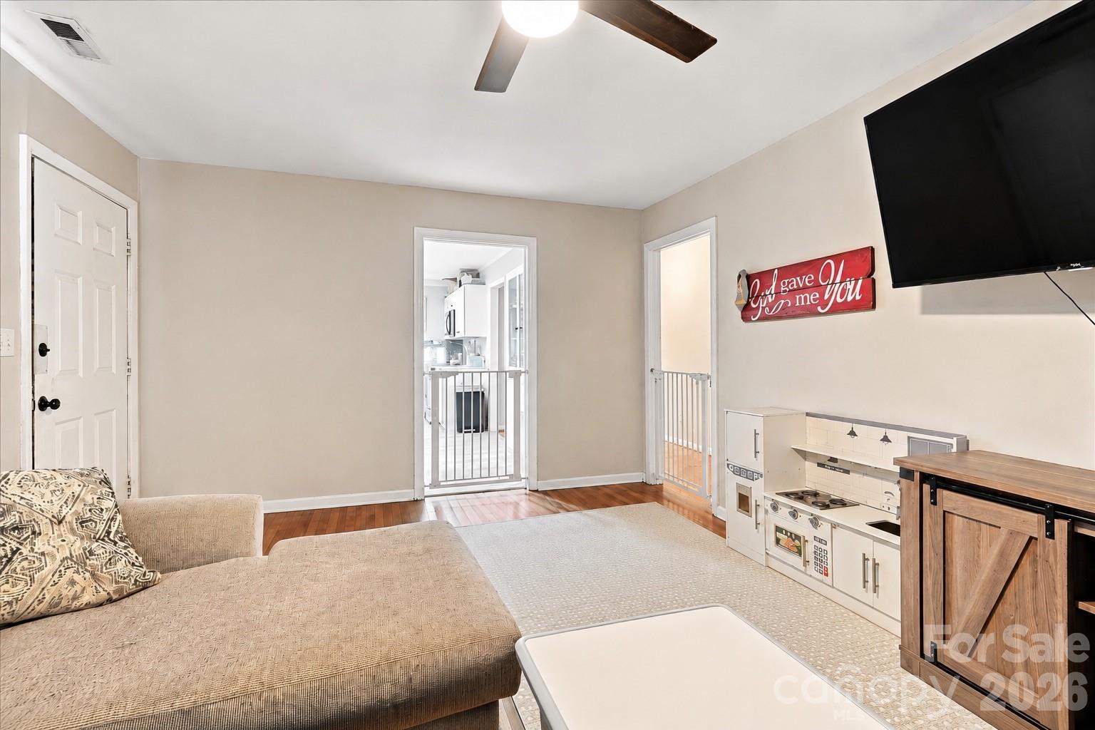 Photo 5 of Single family home for sale at 305 Poplar St, Gaffney, SC 29341 | MLS# 4421494 | Listing updated on 2026-09-04