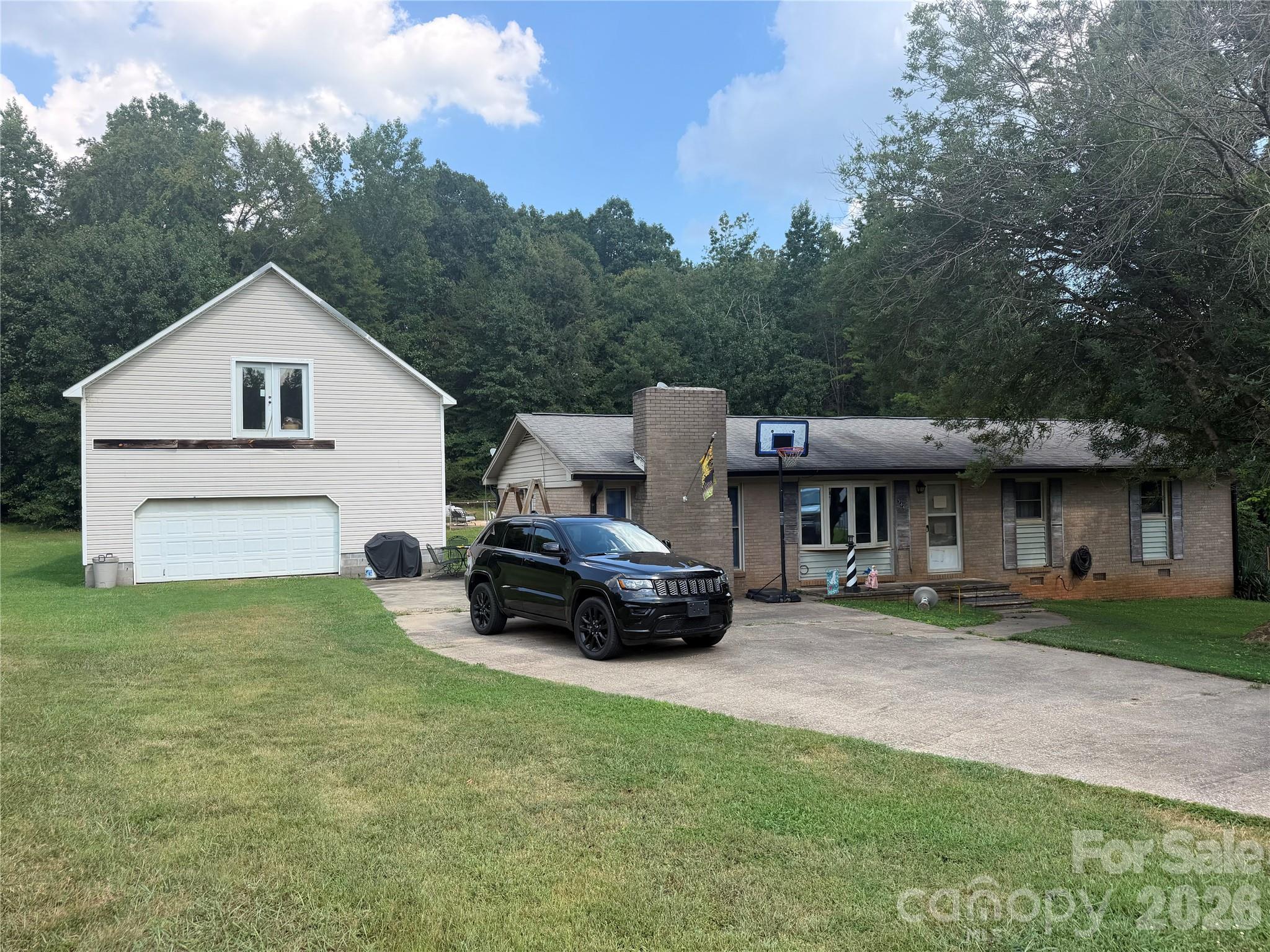 Photo 1 of Single family home for sale at 344 Pearson St, Blacksburg, SC 29702 | MLS# 4421604 | Listing updated on 2026-09-05