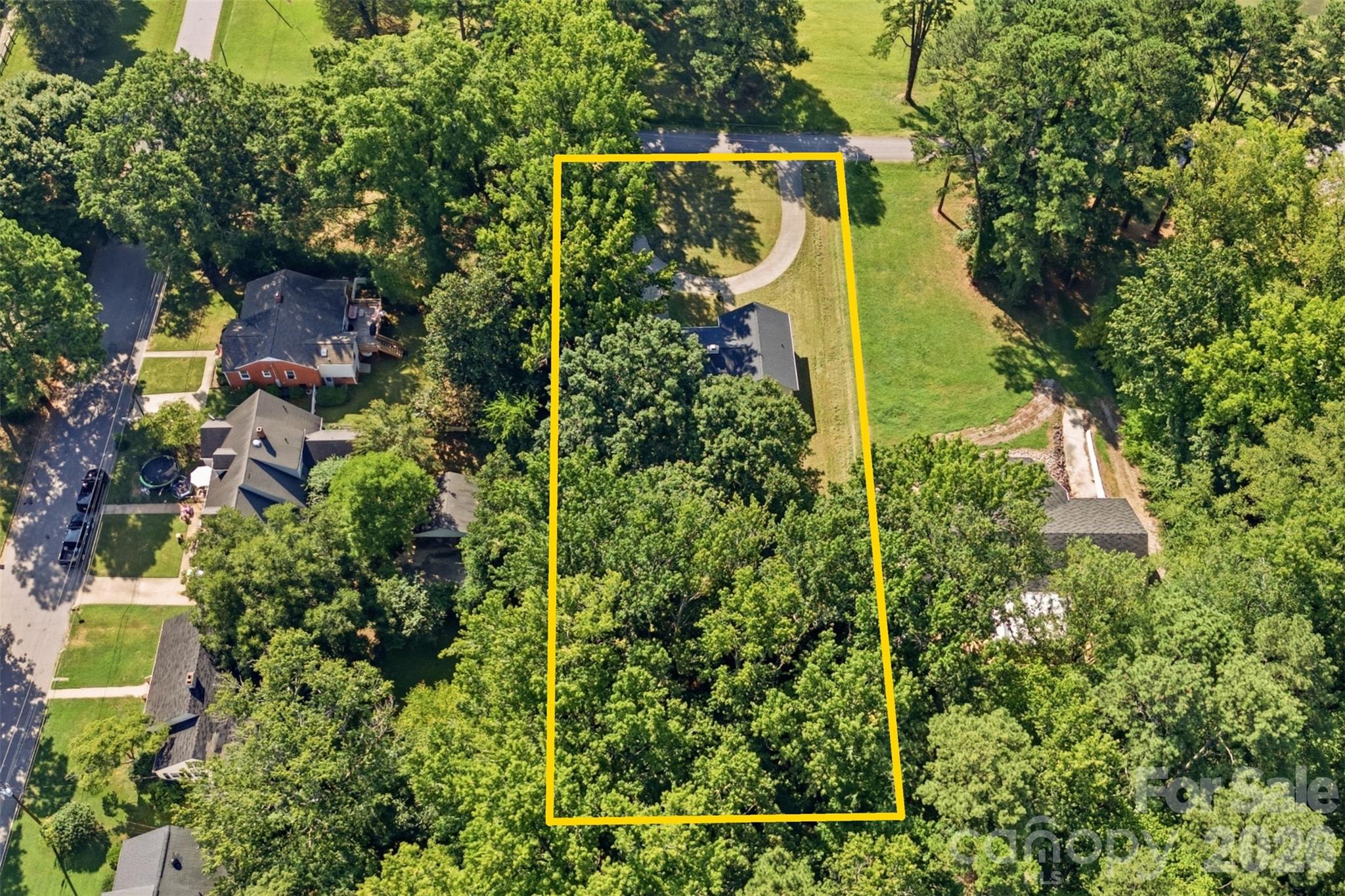 Photo 18 of Single family home for sale at 737 Lakeview Dr, Henderson, NC 27536 | MLS# 4421733 | Listing updated on 2026-09-05