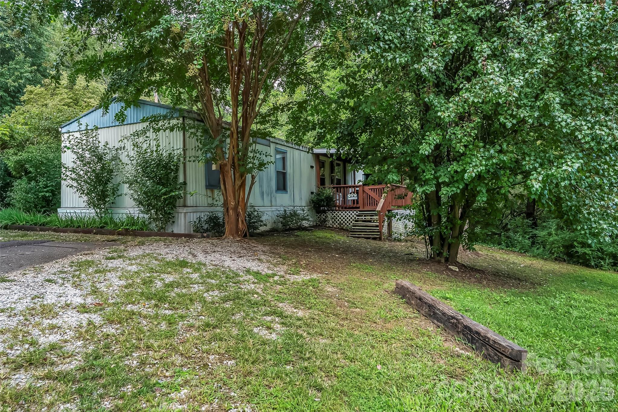 Photo 2 of Single family home for sale at 230 Johnson Holw Rd W, Marion, NC 28752 | MLS# 4421839 | Listing updated on 2026-09-05