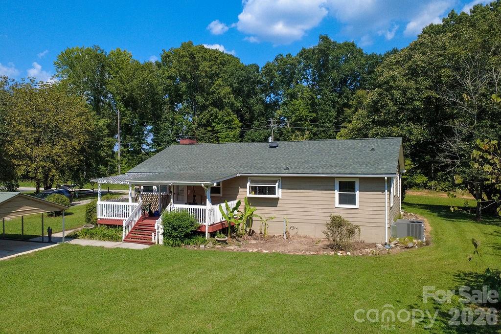 Photo 2 of Single family home for sale at 8095 Henry Harris Rd, Fort Mill, SC 29707 | MLS# 4421890 | Listing updated on 2026-09-05