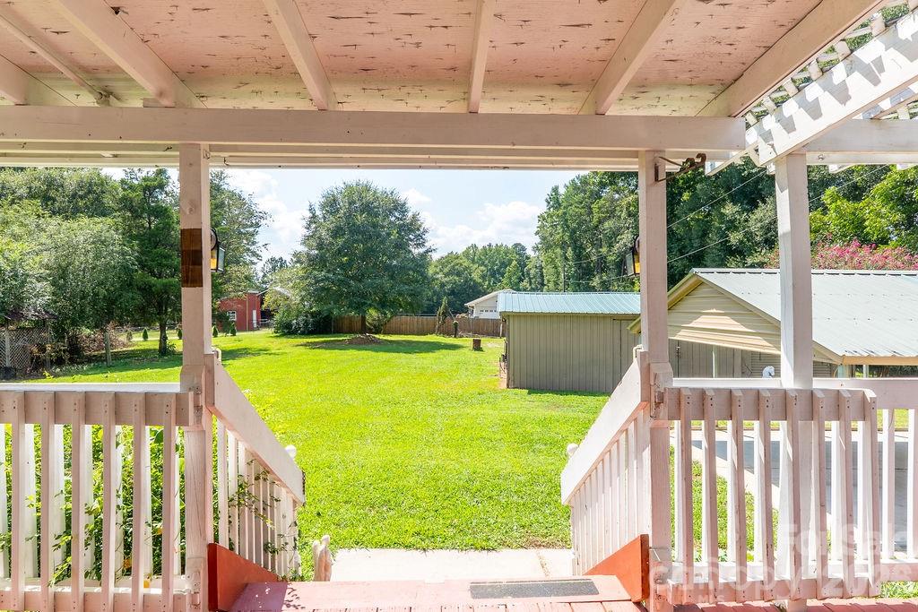 Photo 5 of Single family home for sale at 8095 Henry Harris Rd, Fort Mill, SC 29707 | MLS# 4421890 | Listing updated on 2026-09-05