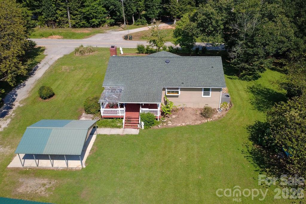 Photo 4 of Single family home for sale at 8095 Henry Harris Rd, Fort Mill, SC 29707 | MLS# 4421890 | Listing updated on 2026-09-05