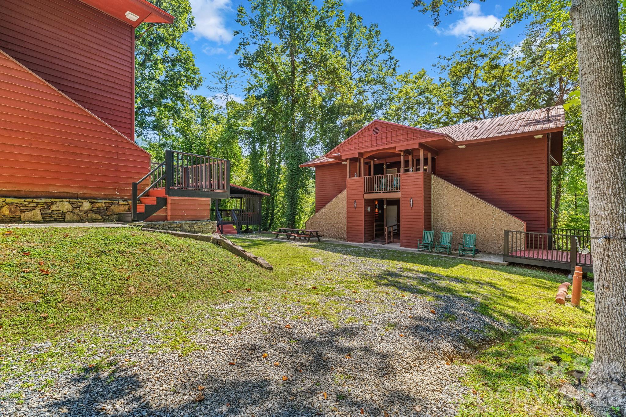 Photo 4 of House for sale at 55 57 Observation Point Dr, Bryson City, NC 28713 | MLS# 4421919 | Listing updated on 2026-09-05