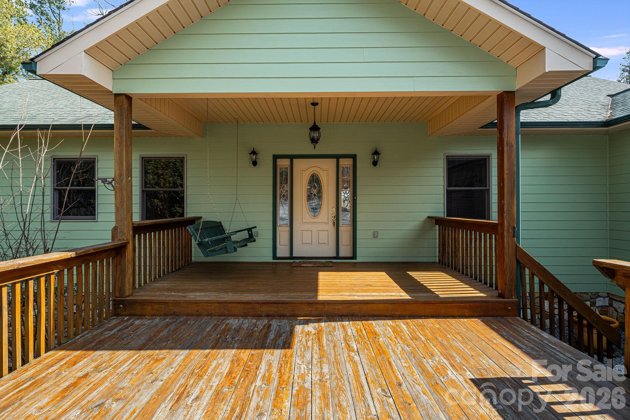 Photo 2 of Single family home for sale at 20 Stony Crst Dr, Spruce Pine, NC 28777 | MLS# 4421947 | Listing updated on 2026-09-05