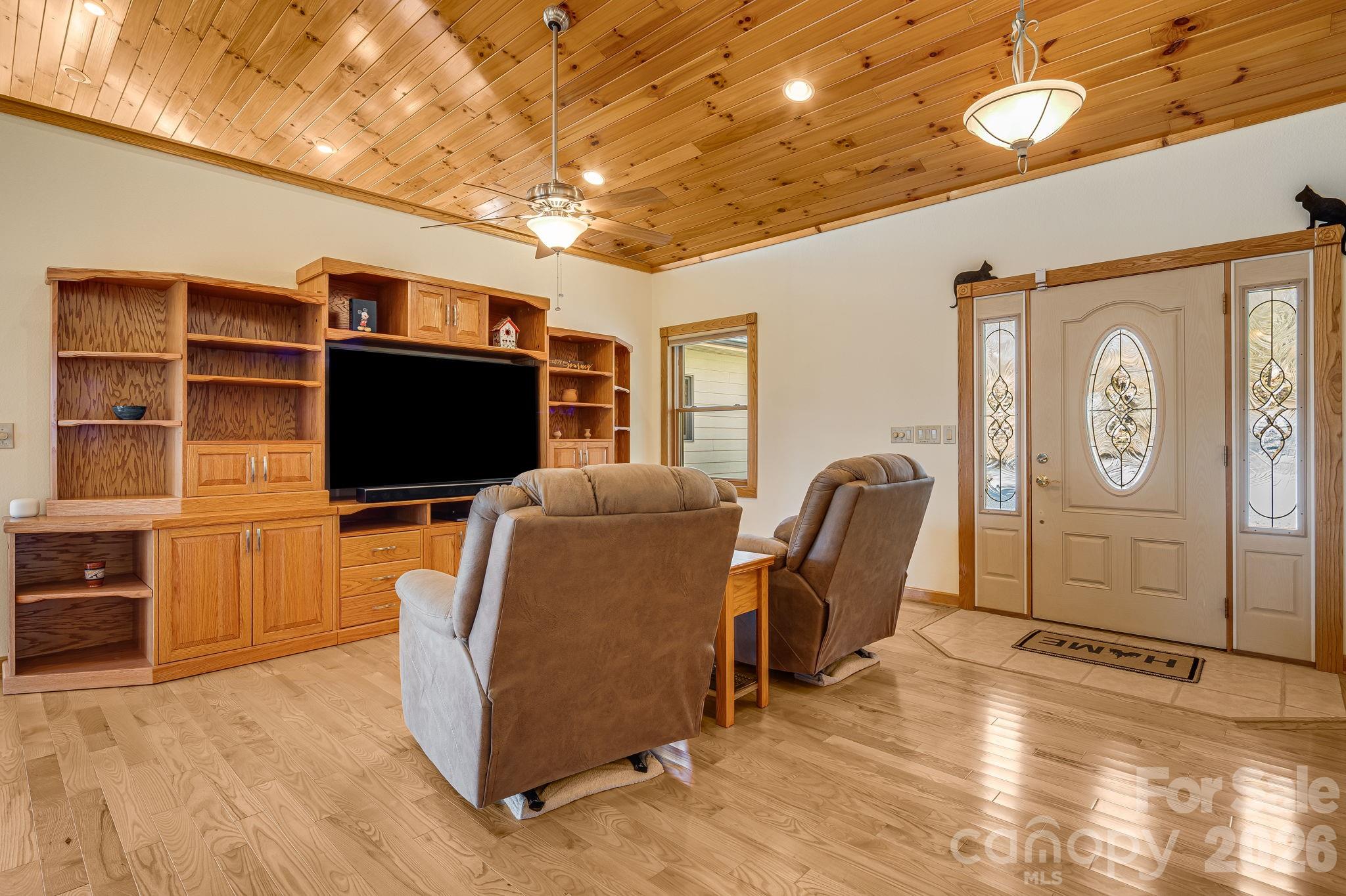 Photo 4 of Single family home for sale at 20 Stony Crst Dr, Spruce Pine, NC 28777 | MLS# 4421947 | Listing updated on 2026-09-05