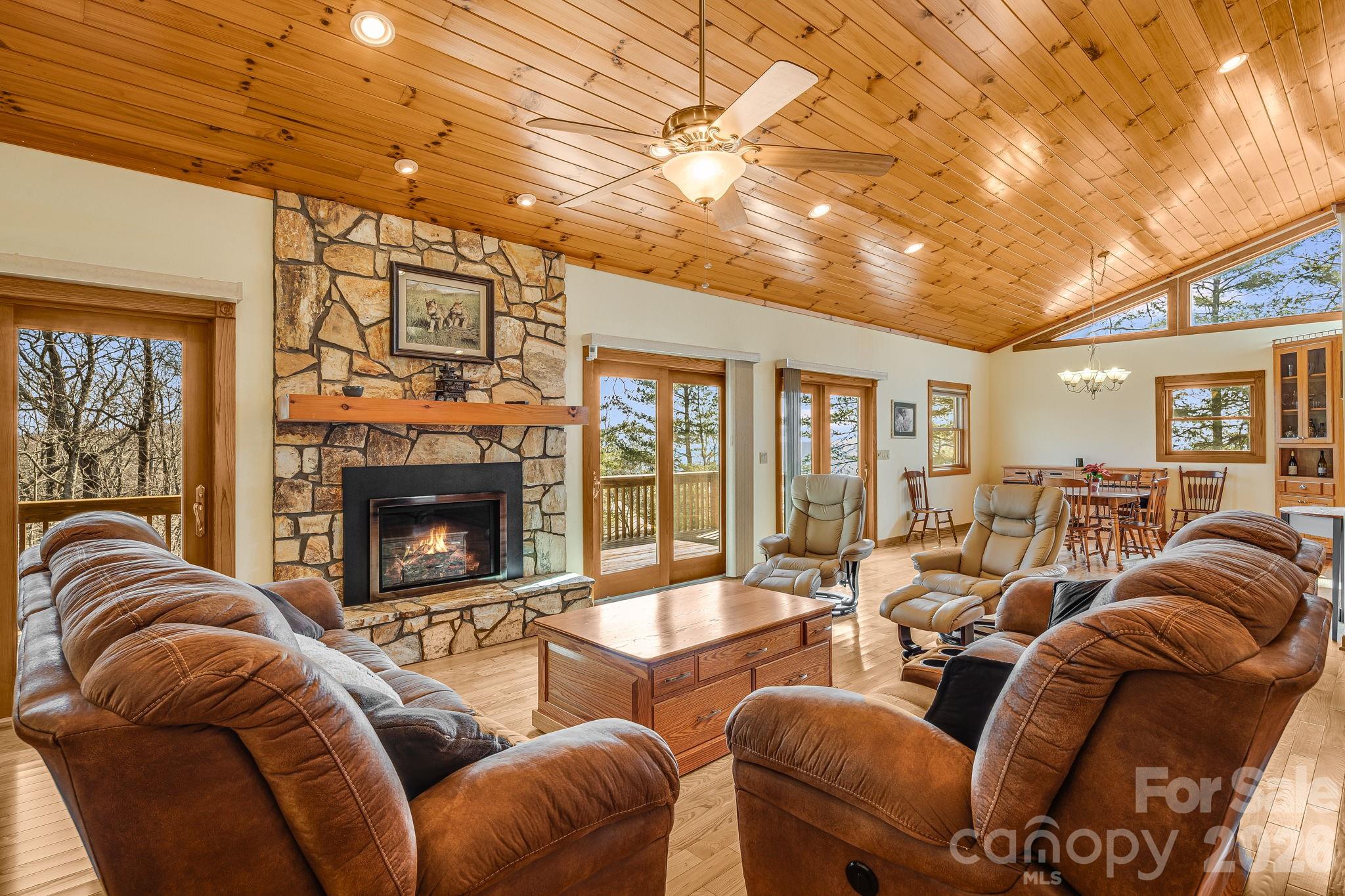 Photo 5 of Single family home for sale at 20 Stony Crst Dr, Spruce Pine, NC 28777 | MLS# 4421947 | Listing updated on 2026-09-05