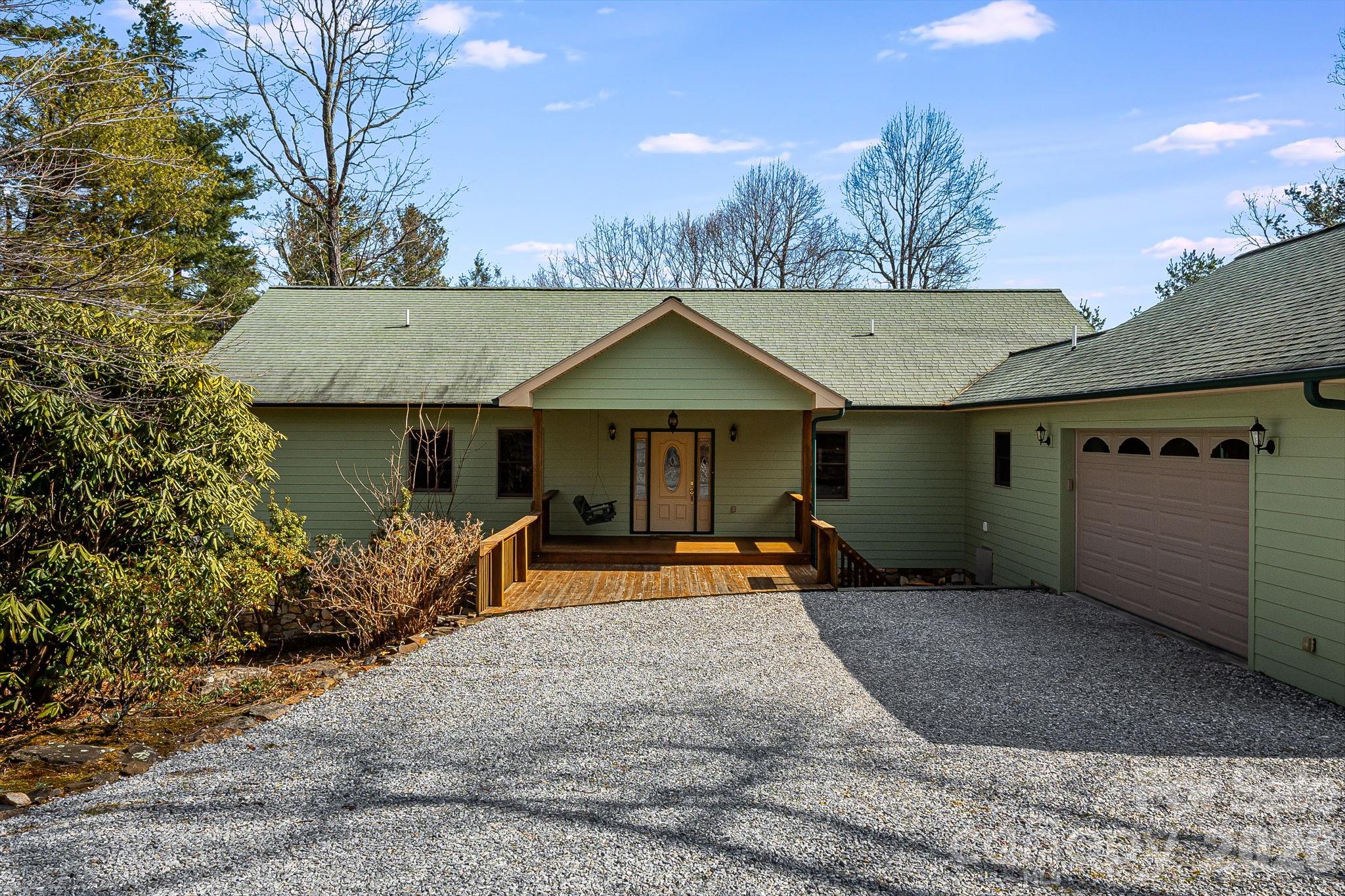 Photo 1 of Single family home for sale at 20 Stony Crst Dr, Spruce Pine, NC 28777 | MLS# 4421947 | Listing updated on 2026-09-05