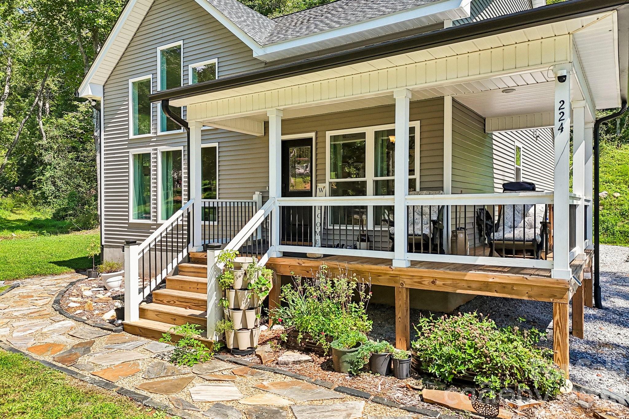 Photo 2 of Single family home for sale at 224 & 198 Carpenter Rd, Marion, NC 28752 | MLS# 4421955 | Listing updated on 2026-09-05