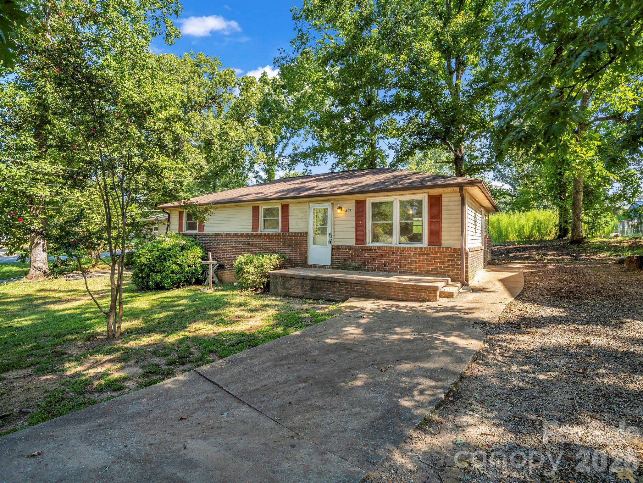Photo 1 of Single family home for sale at 254 Old Castle Ln #49, Forest City, NC 28043 | MLS# 4422039 | Listing updated on 2026-09-05