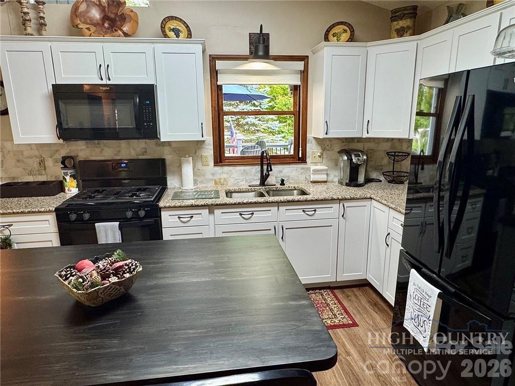 Photo 4 of Single family home for sale at 76 Whispering Pine Loop, Newland, NC 28657 | MLS# 4422053 | Listing updated on 2026-09-05