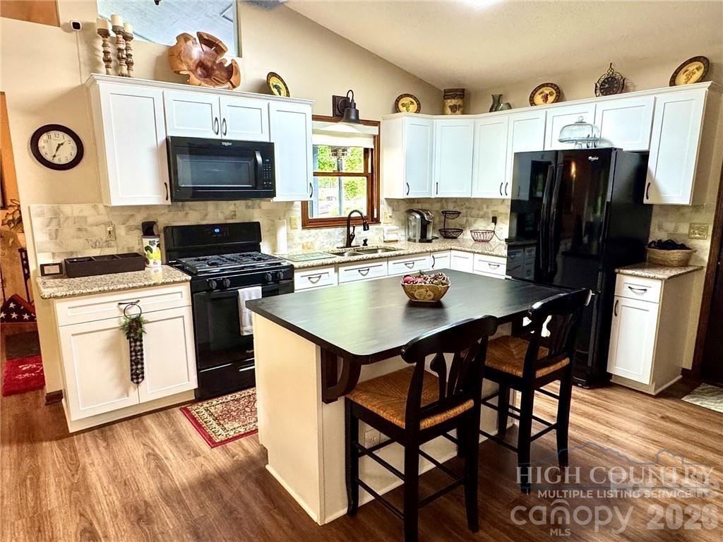 Photo 3 of Single family home for sale at 76 Whispering Pine Loop, Newland, NC 28657 | MLS# 4422053 | Listing updated on 2026-09-05