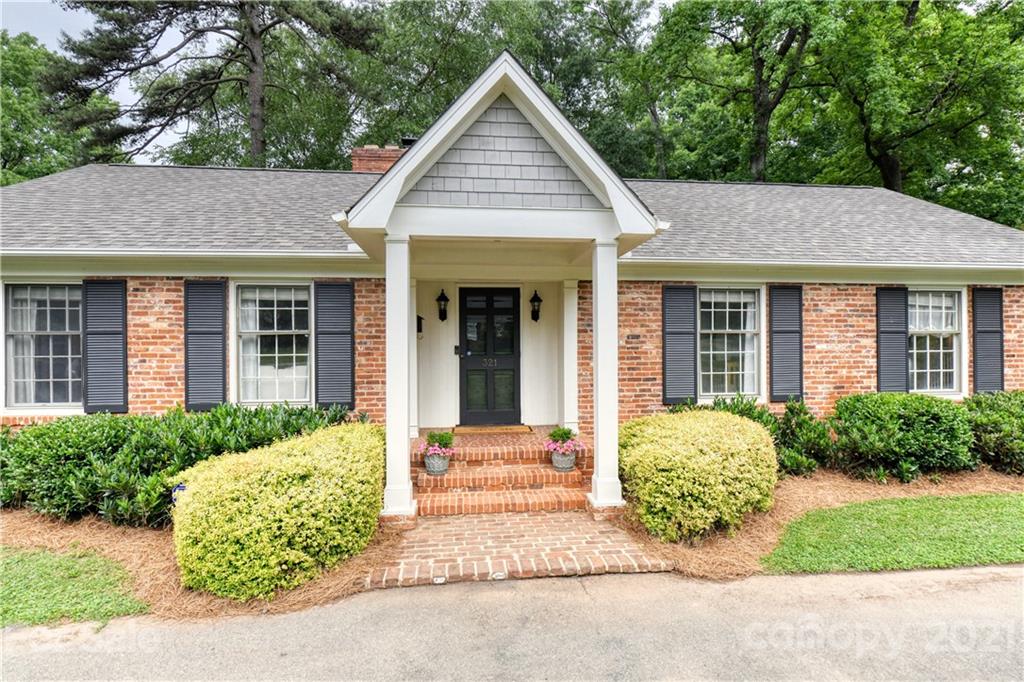 Homes for sale in Charlotte, NC | 321 N Canterbury Rd, Charlotte, NC 28211 | MLS# 3750112