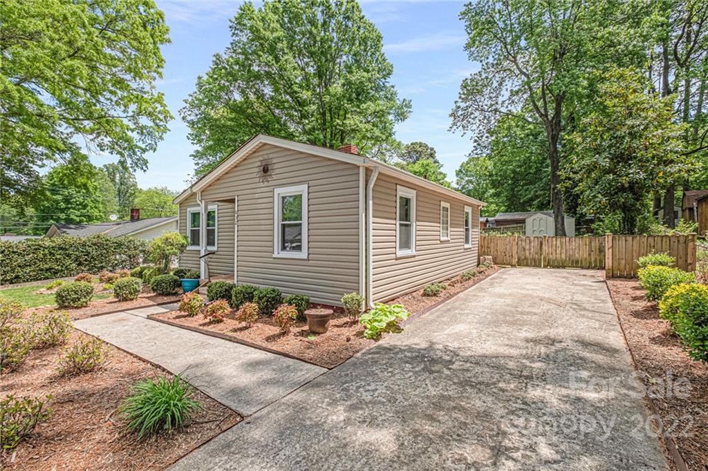 Homes for sale in Concord, NC | 632 Hyde Park Dr Ne, Concord, NC 28025 | MLS# 3854064