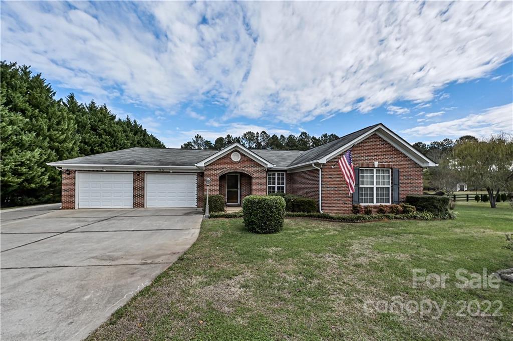 Homes for sale in Mc Connells, SC | 2642 Gradys Ground Dr, Mc Connells, SC 29726 | MLS# 3924642