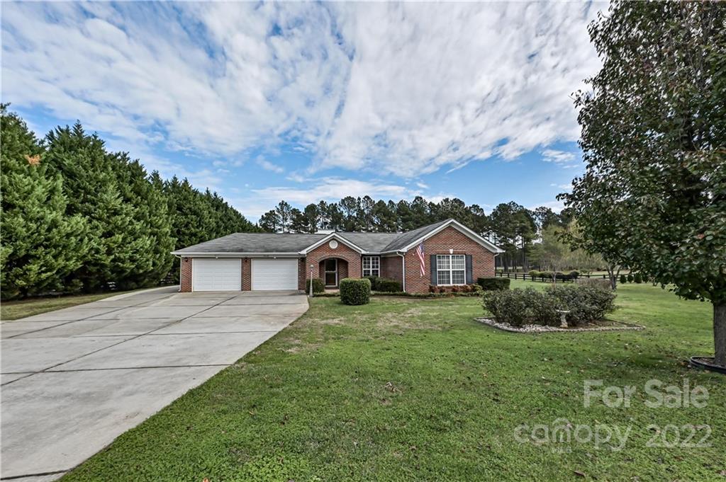 Homes for sale in Mc Connells, SC | 2642 Gradys Ground Dr, Mc Connells, SC 29726 | MLS# 3924642