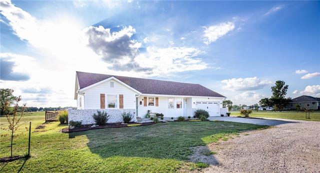 Homes for sale in La Cygne, KS | 21730 Taylor Rd, La Cygne, KS 66040 | MLS# 2400370