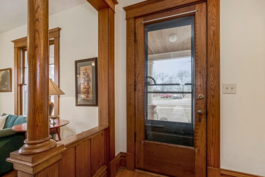 5th image of 105 Ne Douglas St, Lees Summit, MO 64063 | MLS# 2415063