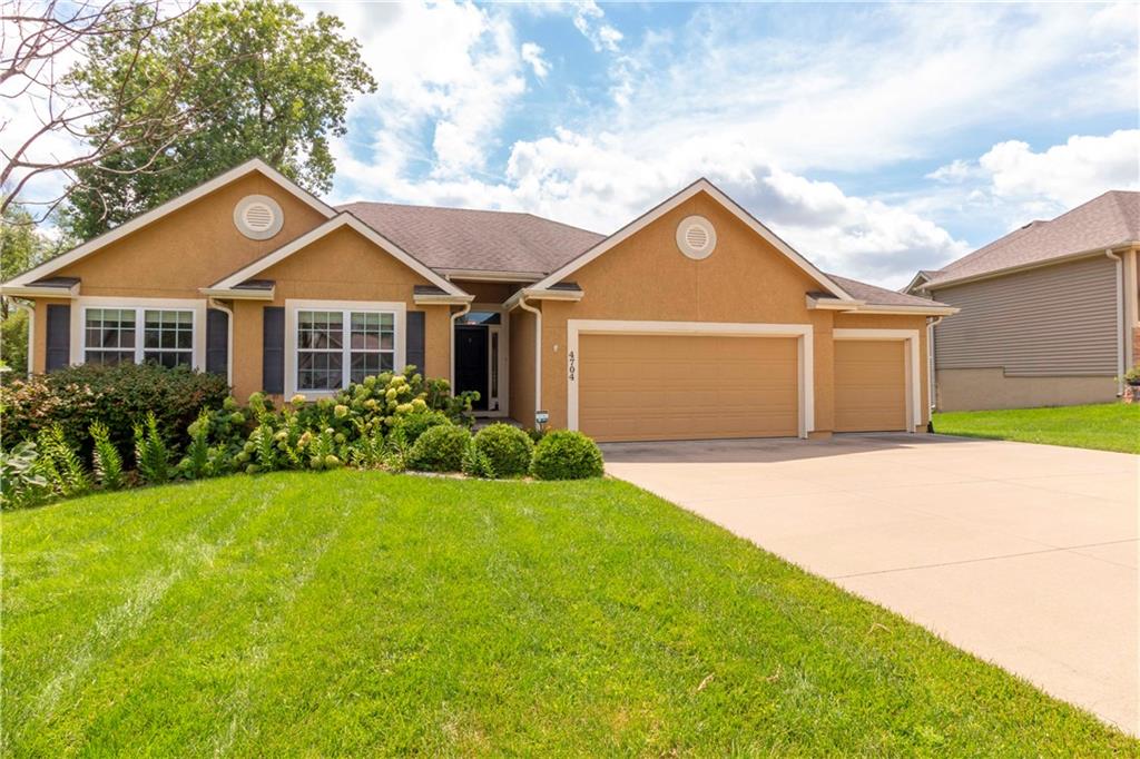 Homes for sale in Saint Joseph, MO | 4704 Donnelly Dr, Saint Joseph, MO 64506 | MLS# 2440309