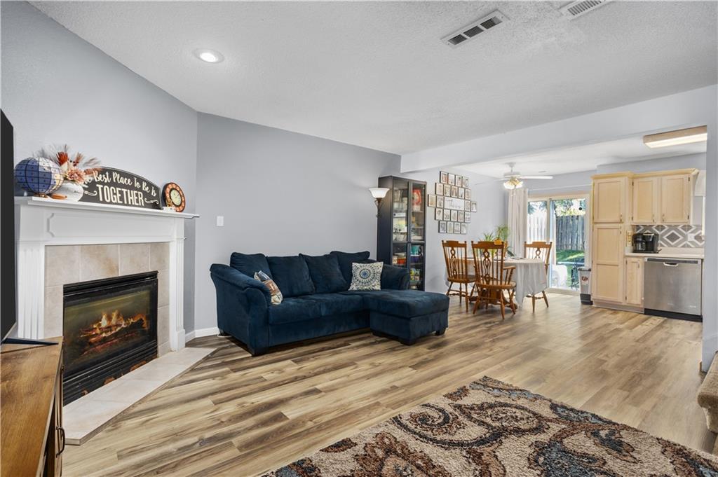 5th image of 1323 Se Lexington Ave, Lees Summit, MO 64081 | MLS# 2449902