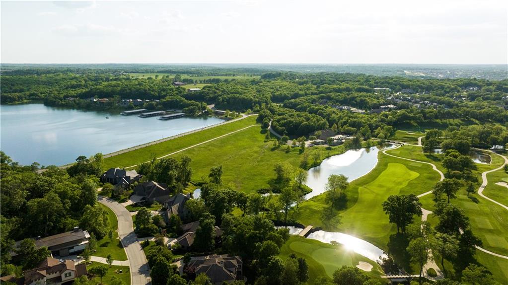 Homes for sale in Stilwell, KS | 2175 Oakmont Ct, Stilwell, KS 66085 | MLS# 2483933