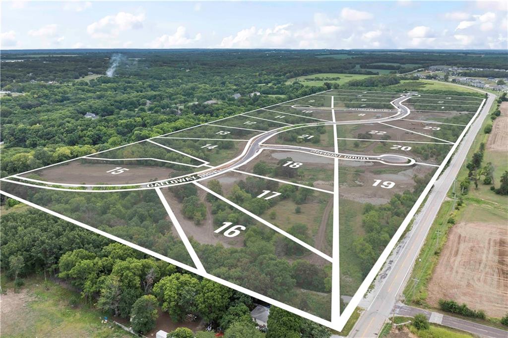 Homes for sale in Stilwell, KS | 17230 Galloway Dr, Stilwell, KS 66085 | MLS# 2483940