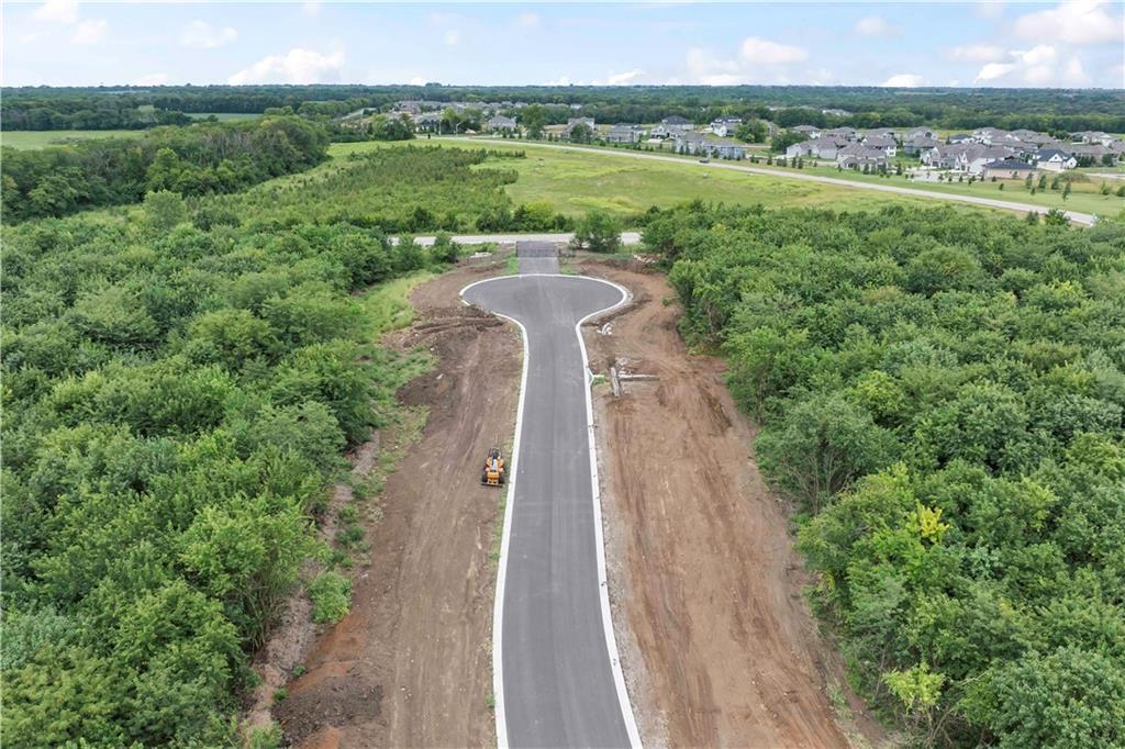 Homes for sale in Stilwell, KS | 17445 Galloway Dr, Stilwell, KS 66085 | MLS# 2484334