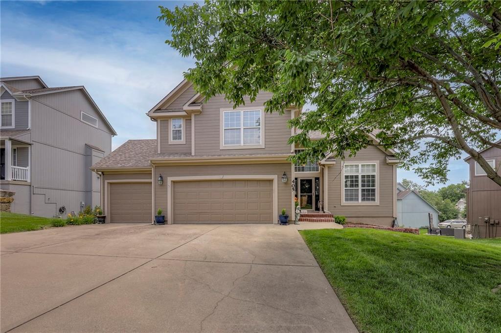 1st image of 405 Sw Gentry Ln, Lees Summit, MO 64081 | MLS# 2488914
