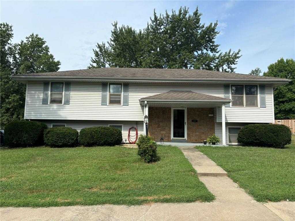 Homes for sale in Saint Joseph, MO | 2010 Buckingham St, Saint Joseph, MO 64506 | MLS# 2496738