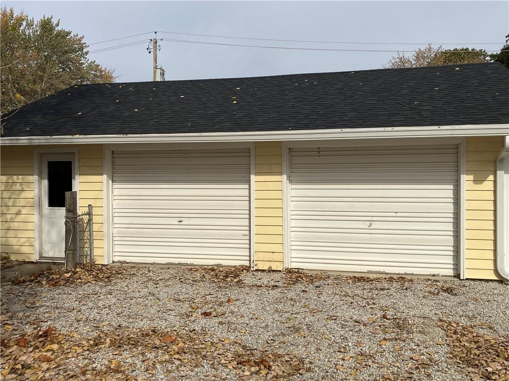Homes for sale in La Cygne, KS | 702 E Grand Ave, La Cygne, KS 66040 | MLS# 2517274