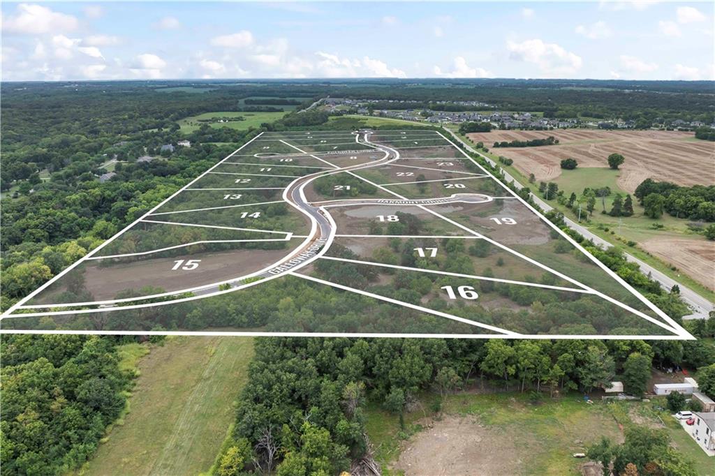 Homes for sale in Stilwell, KS | 17285 Galloway Dr, Stilwell, KS 66085 | MLS# 2517930