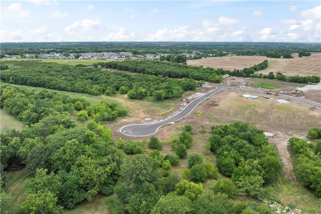 Homes for sale in Stilwell, KS | 17285 Galloway Dr, Stilwell, KS 66085 | MLS# 2517930