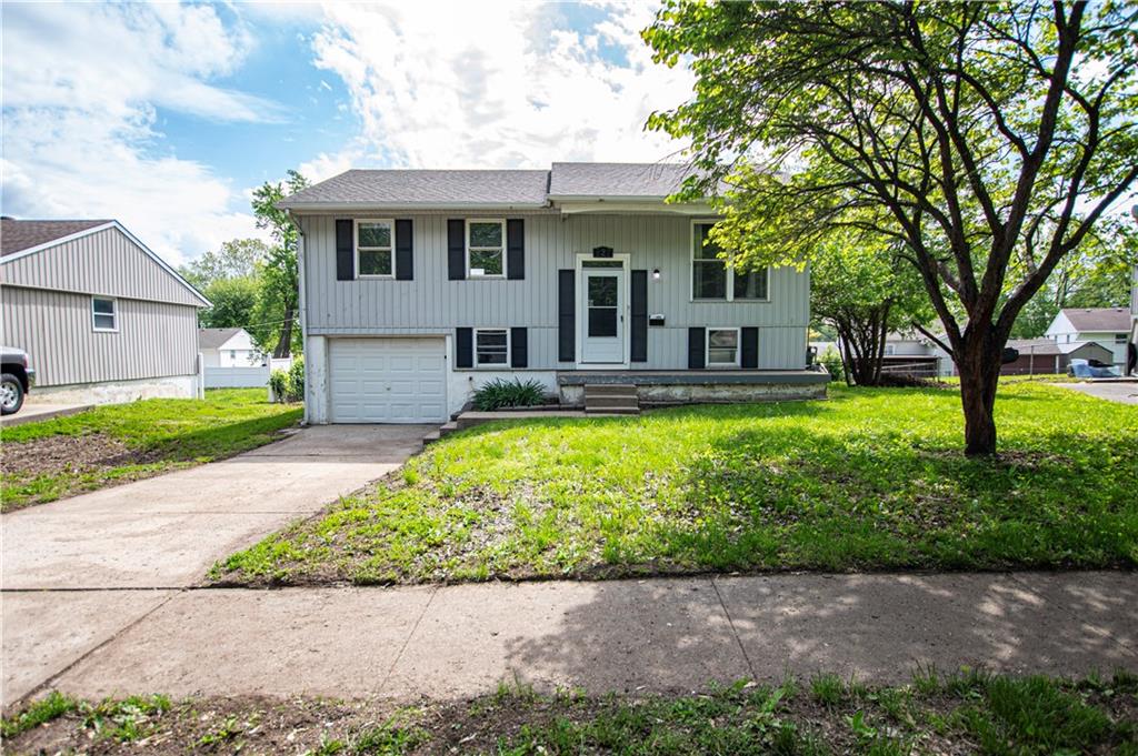 Homes for sale in Independence, MO | 827 N Choctaw Ave, Independence, MO 64056 | MLS# 2544278