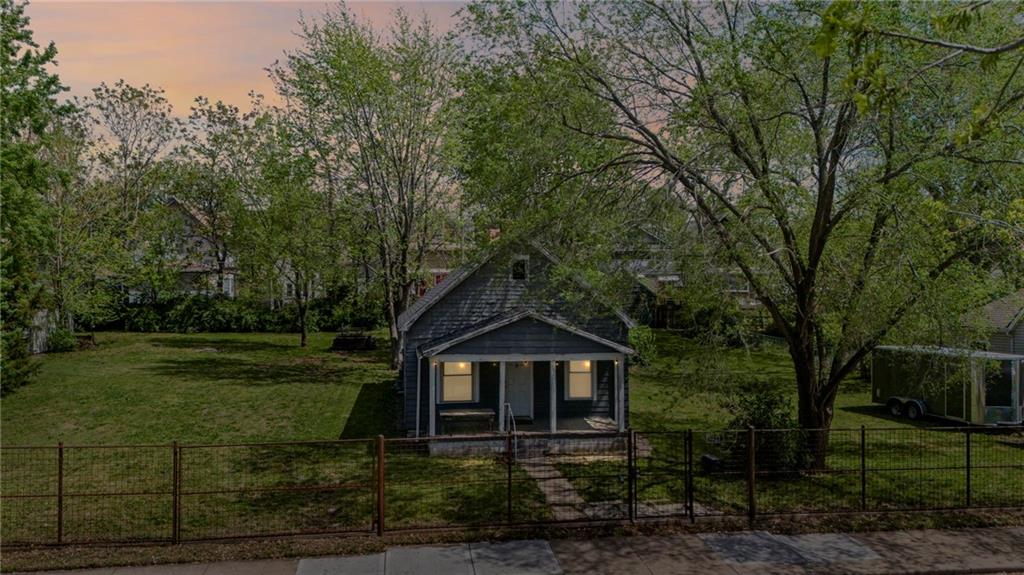 4th image of 3225 Holmes St, Kansas City, MO 64109 | MLS# 2545185