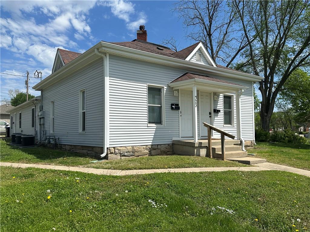 Homes for sale in Warrensburg, MO | 323 W King St, Warrensburg, MO 64093 | MLS# 2545536
