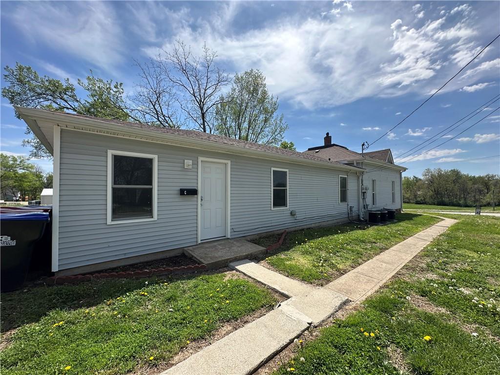 Homes for sale in Warrensburg, MO | 323 W King St, Warrensburg, MO 64093 | MLS# 2545536