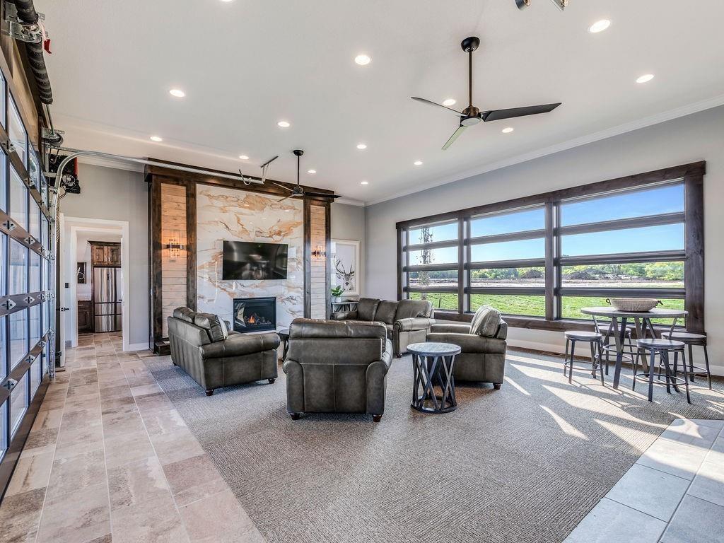 Homes for sale in Lenexa, KS | 9410 Deer Run St, Lenexa, KS 66220 | MLS# 2546759