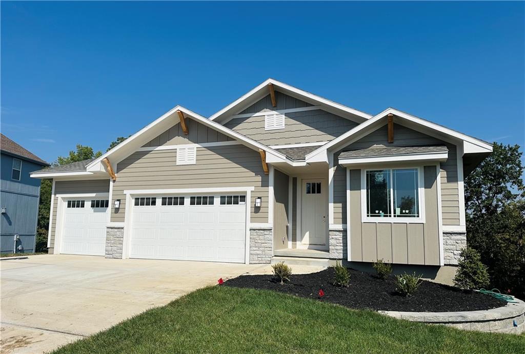 Homes for sale in Lone Jack, MO | 110 E Woodland Ave, Lone Jack, MO 64070 | MLS# 2547011