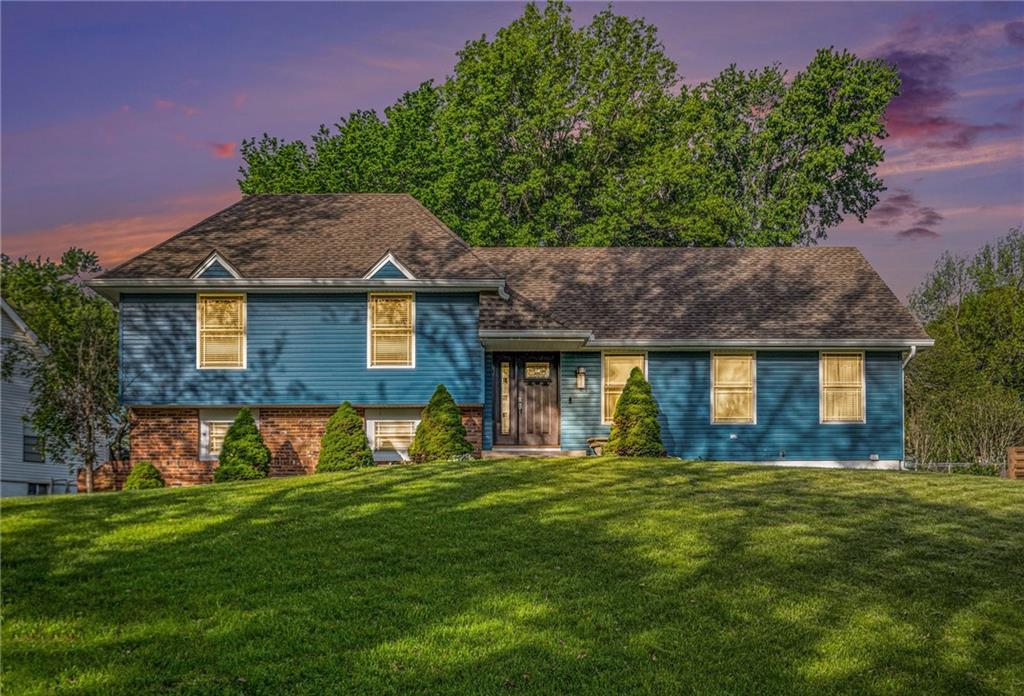 Homes for sale in Kansas City, MO | 9708 N Campbell Dr, Kansas City, MO 64155 | MLS# 2549275