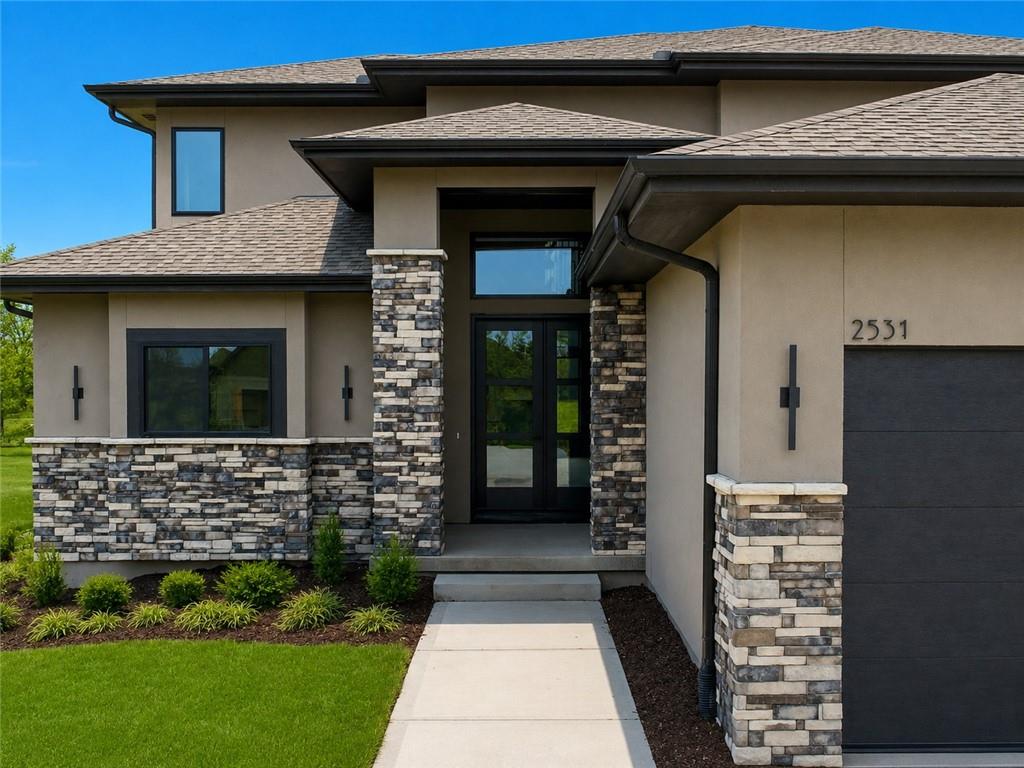 3rd image of 2531 Ne Woodland Oaks Cir, Lees Summit, MO 64086 | MLS# 2549530